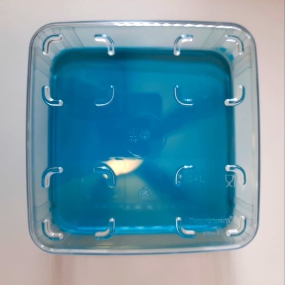 Tupperware Clear Mates Square Stackable Container - Picture 6 of 6